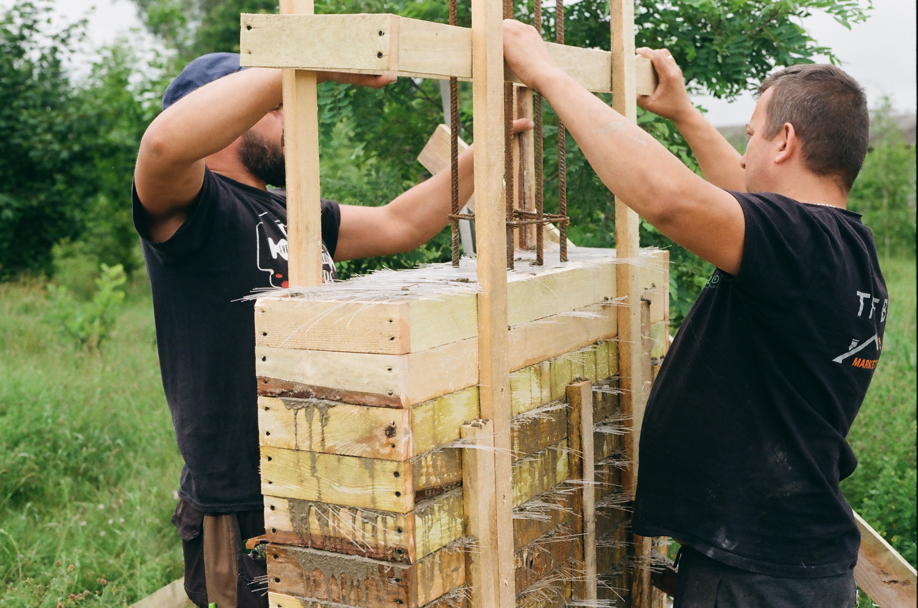 Build process / photo: Sasha Velichko